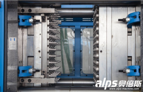 injection molding machine