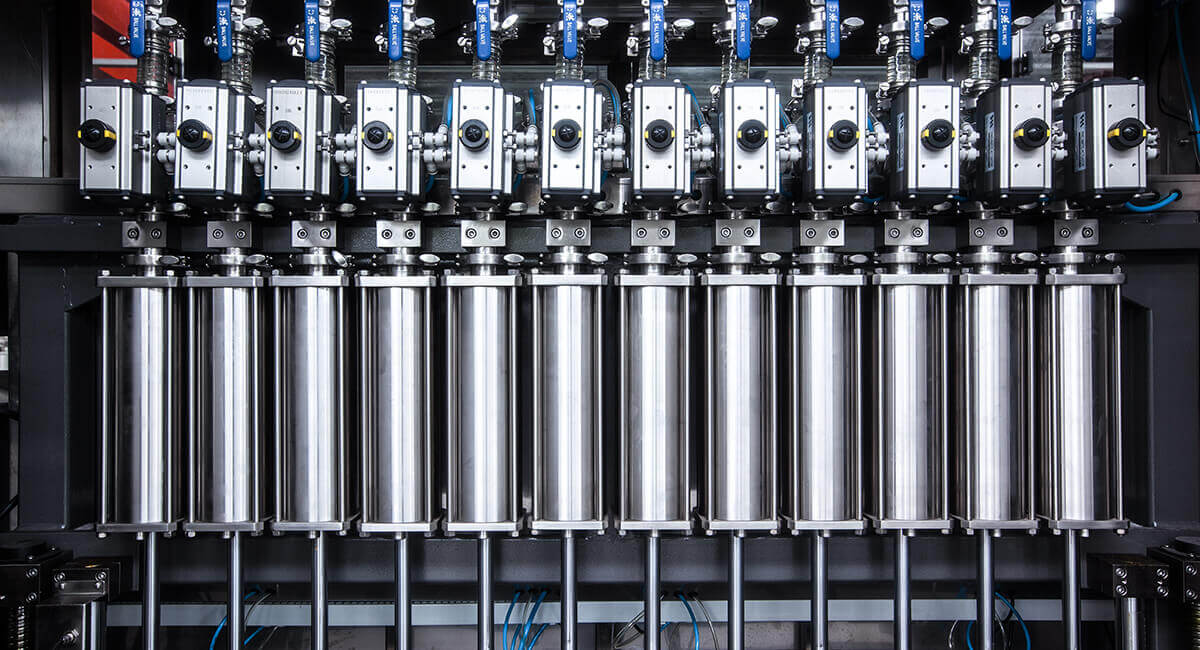 Линия по производству маслоразливочных машин.jpeg Линия по производству маслоразливочных машин.jpeg