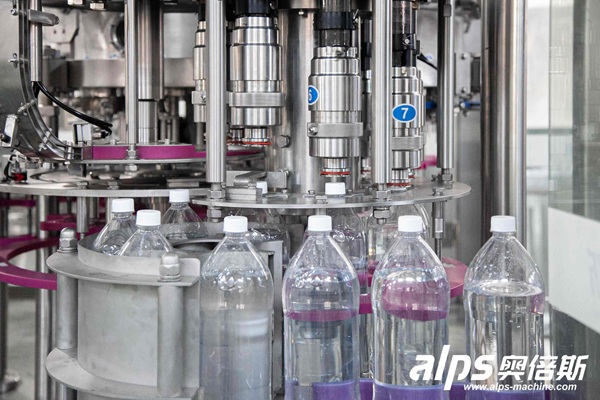 PET bottle filling and capping machine PET bottle filling and capping machine
